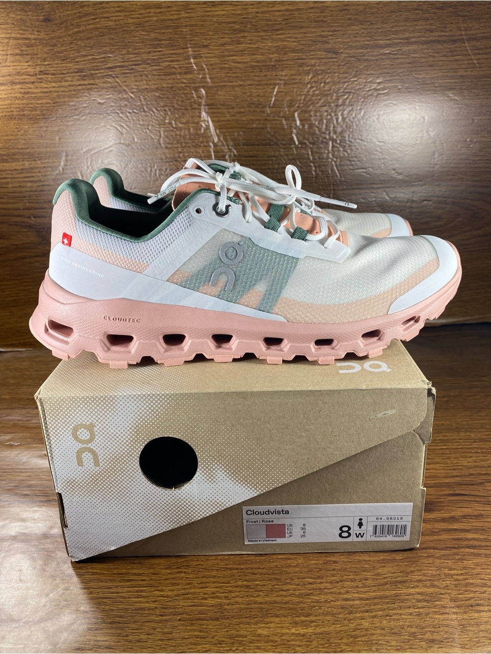 On cloud Cloudvista women’s shoe size 8